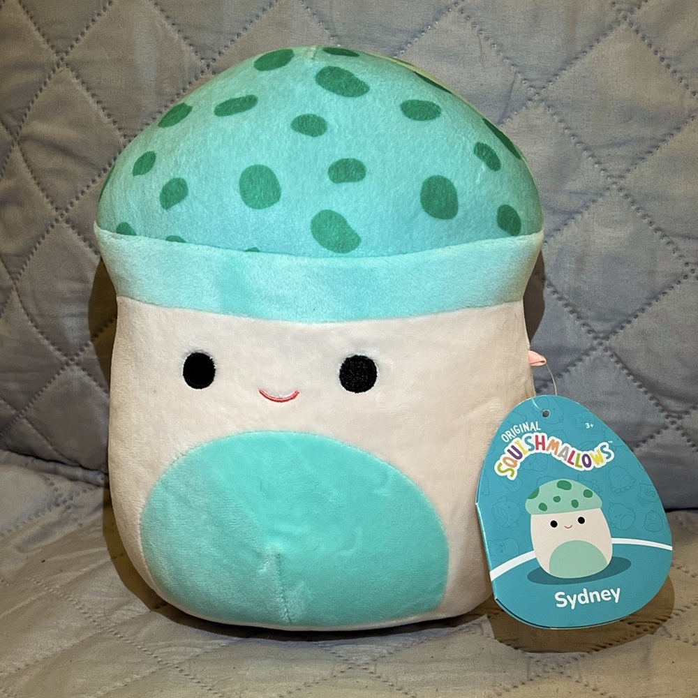 Sydney 8” Mushroom Squishmallow